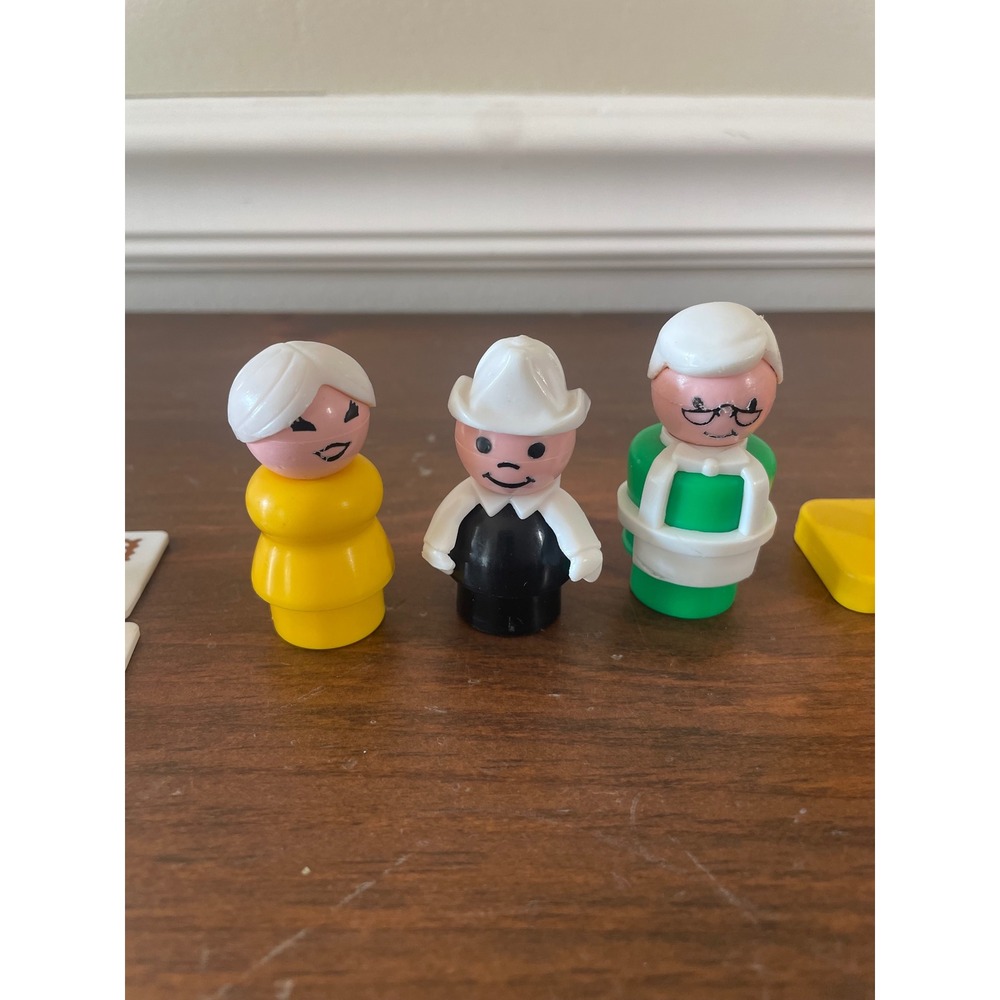 Vintage Fisher Price Little People Figures Lot  Signs mailbox and people